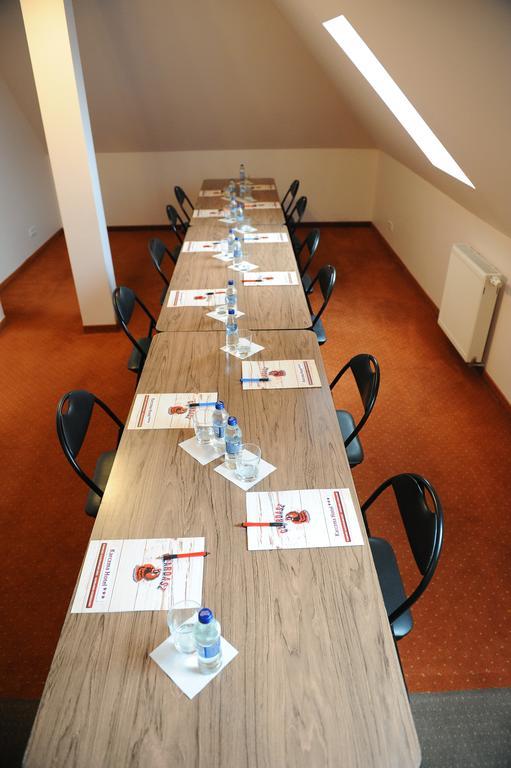 Hotel Czardasz Koziegłowy Extérieur photo