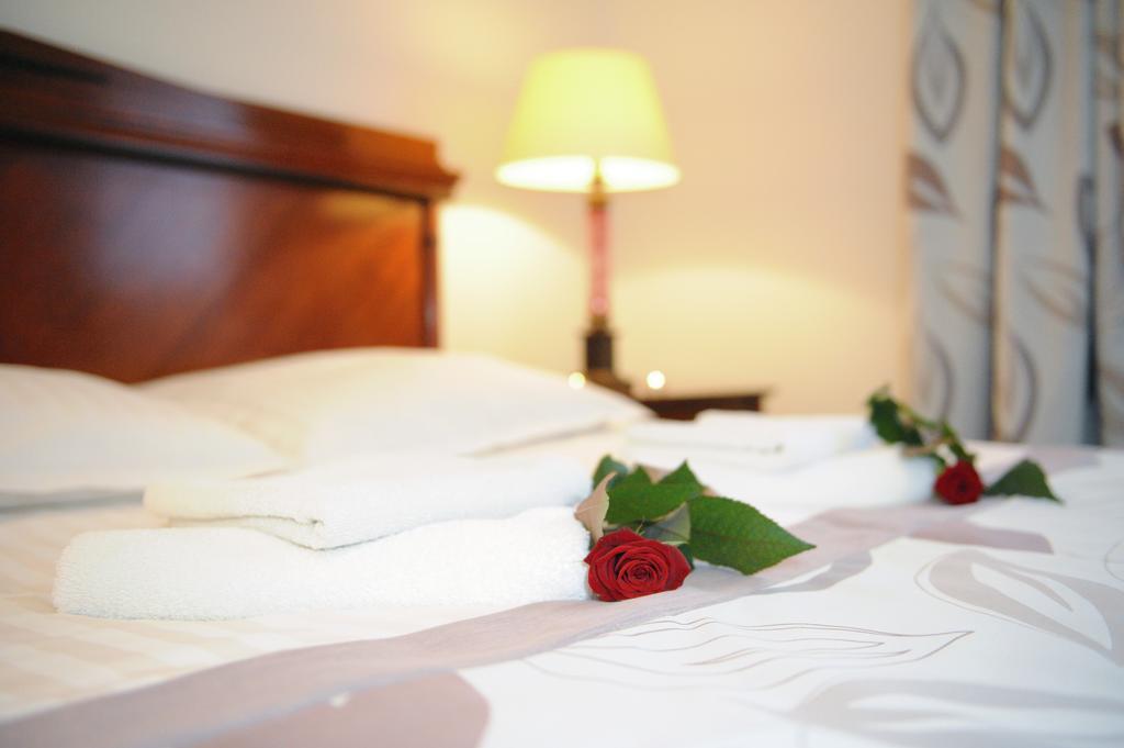 Hotel Czardasz Koziegłowy Extérieur photo
