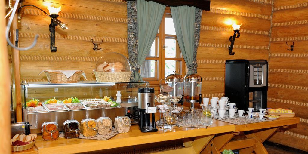 Hotel Czardasz Koziegłowy Extérieur photo