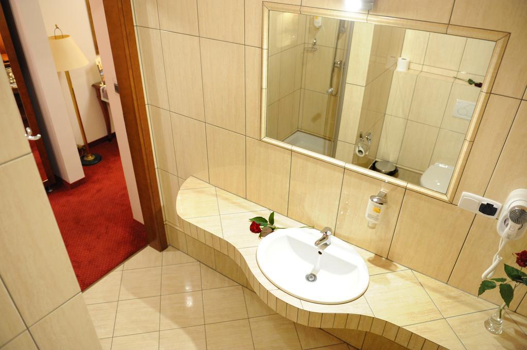 Hotel Czardasz Koziegłowy Extérieur photo