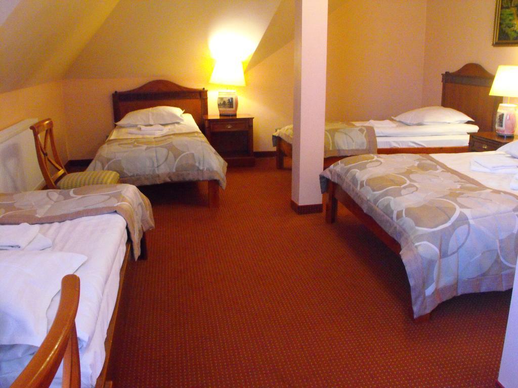 Hotel Czardasz Koziegłowy Chambre photo