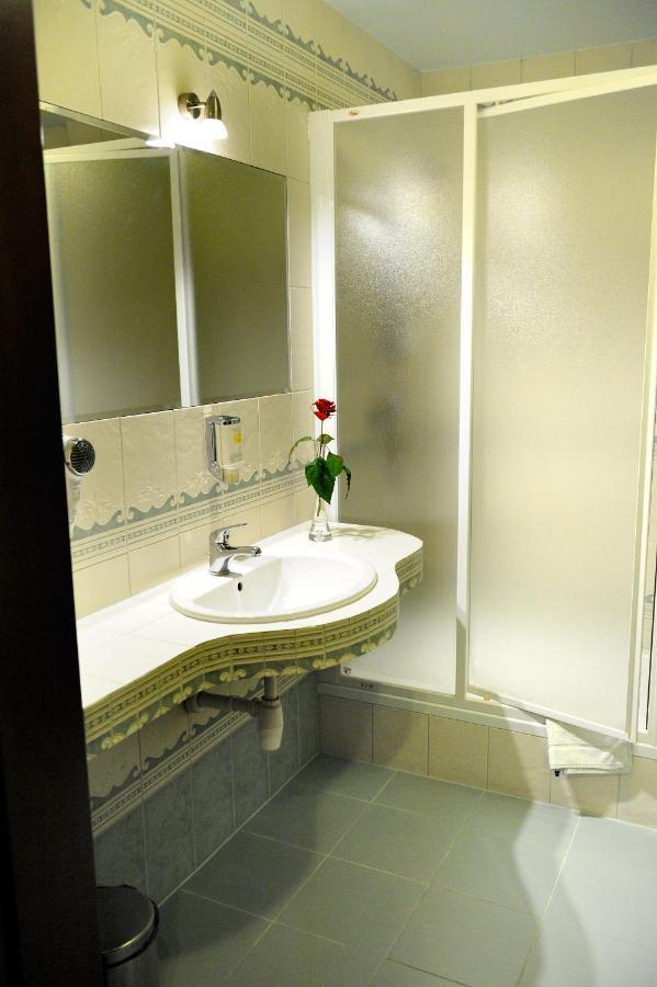 Hotel Czardasz Koziegłowy Extérieur photo